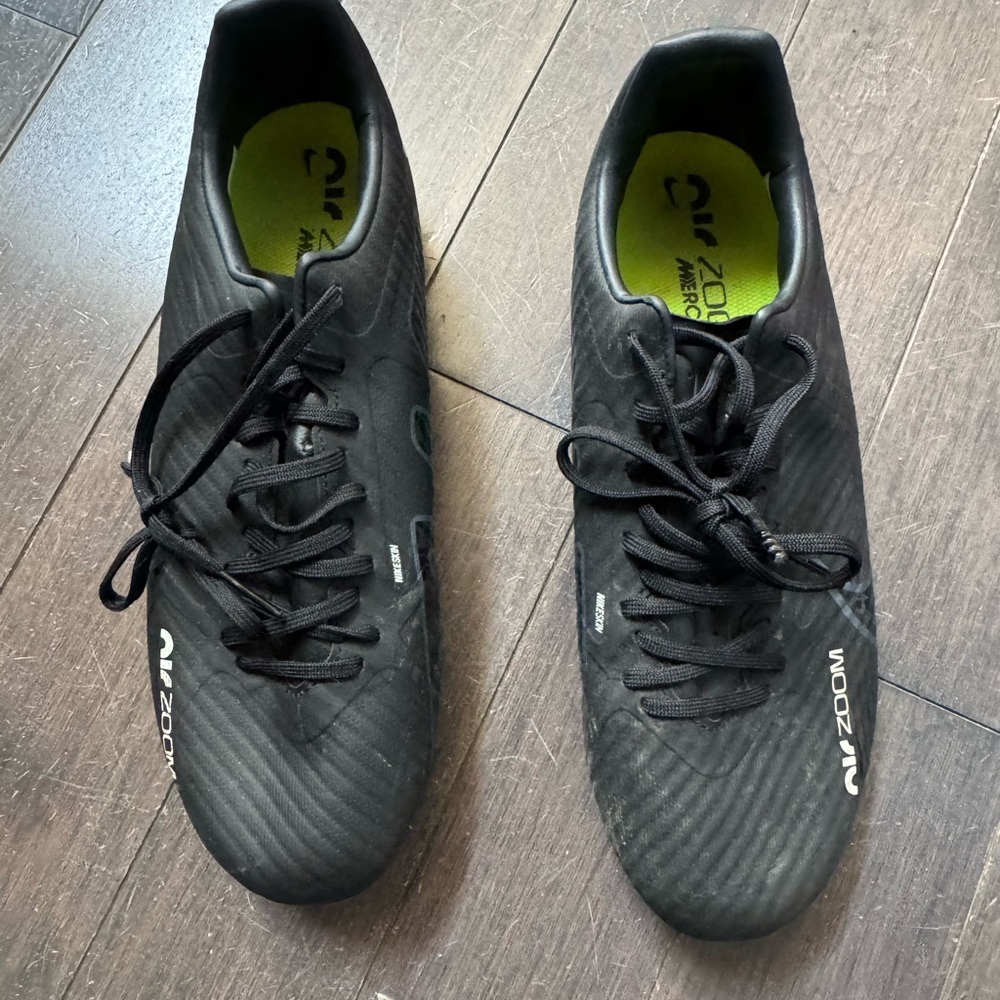 Nike Zoom Men's Black Athletic Shoes